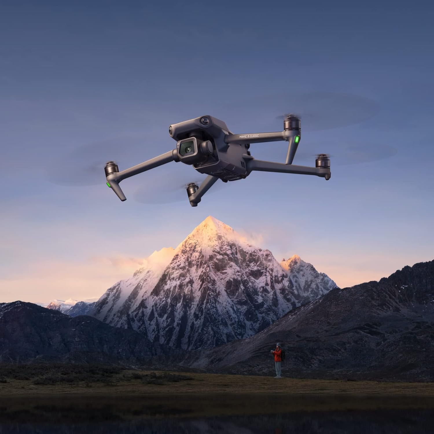 DJI Mavic 3 Classic, Drone with 4/3 CMOS Hasselblad Camera for Professionals, 5.1K HD Video, 46 Mins Flight Time, 15km Transmission Range, Smart Return to Home, FAA Remote ID Compliant